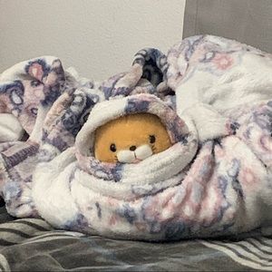 Meet your Posher, Evelyn